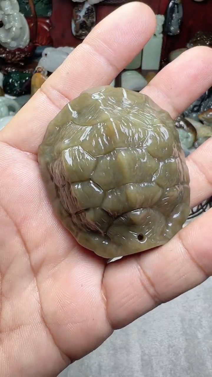 和田玉未镶嵌把件-