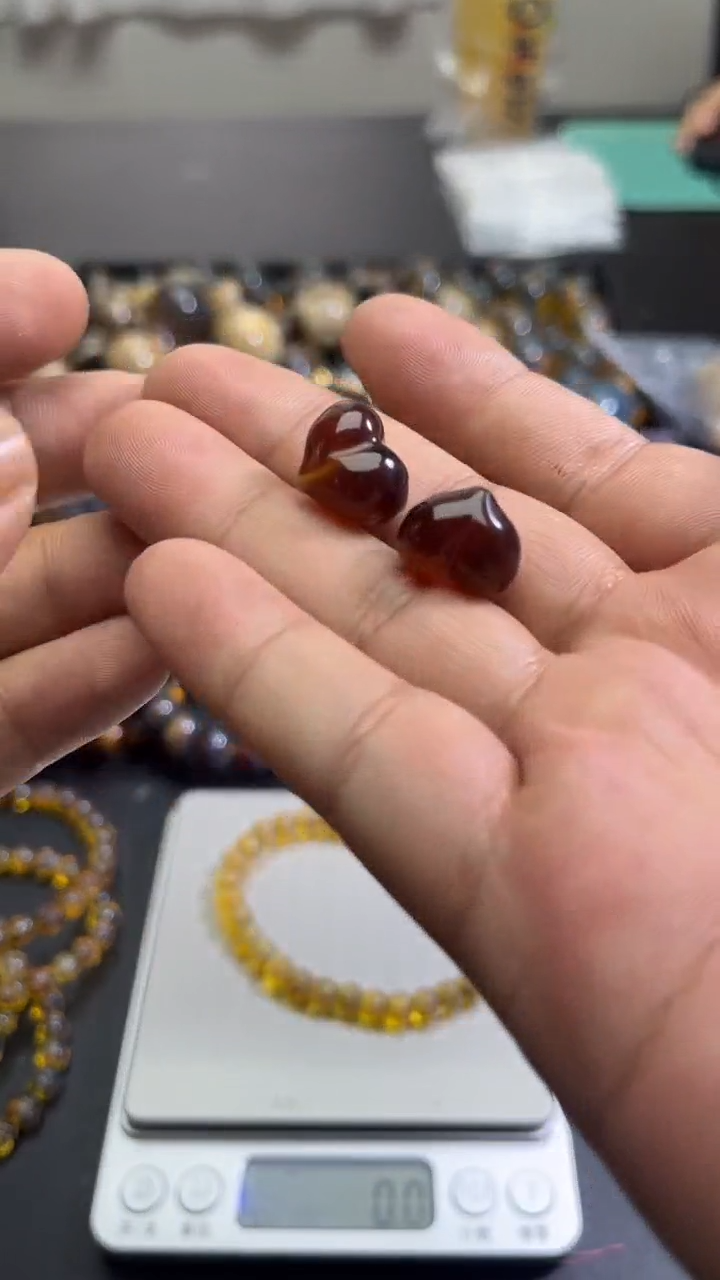 未镶嵌琥珀裸石˙****到53