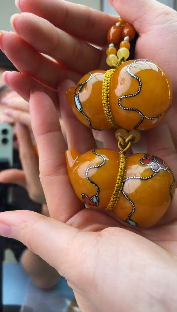 琥珀未镶嵌珠宝奇石T033假一罚十，多样性发一件