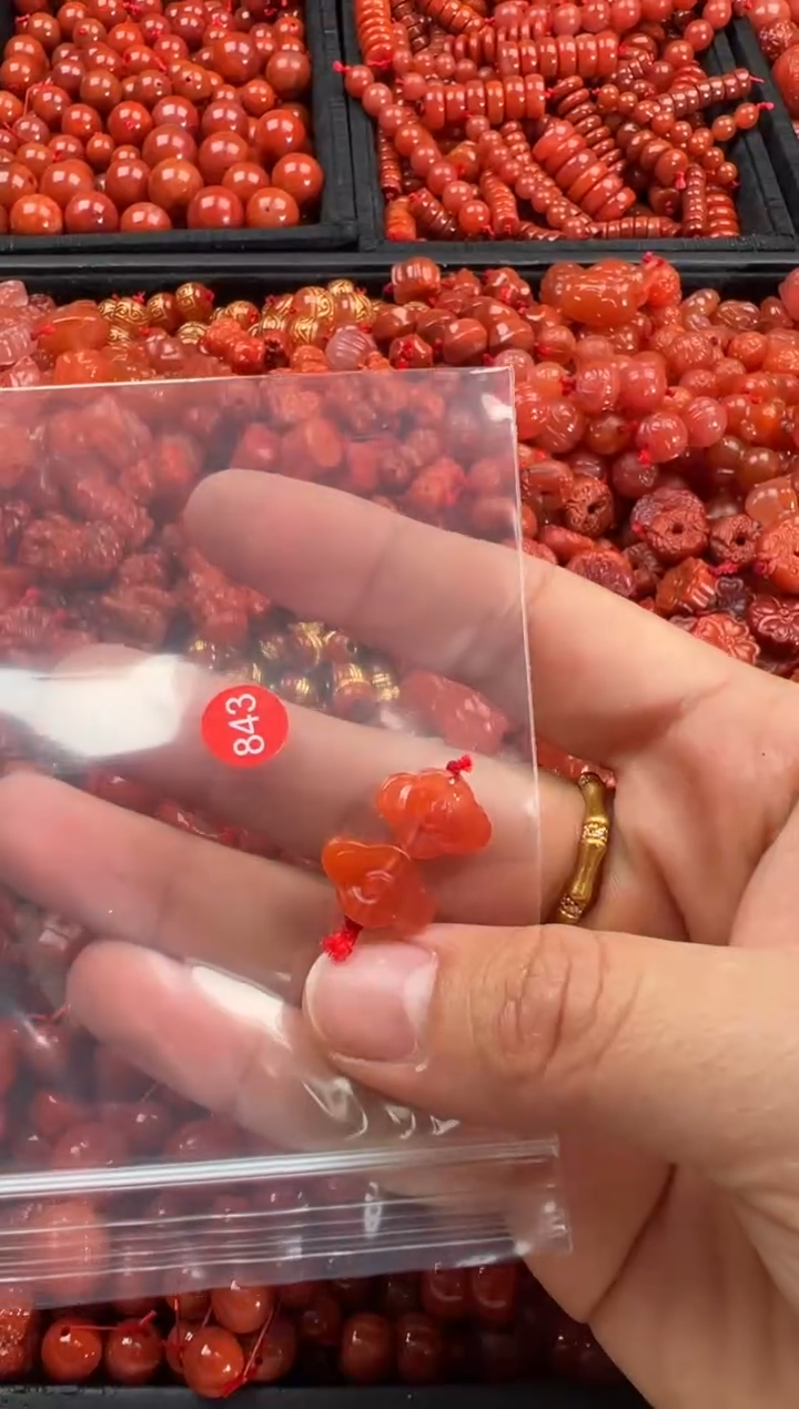 【闪购商品】南红玛瑙颈饰未镶嵌1