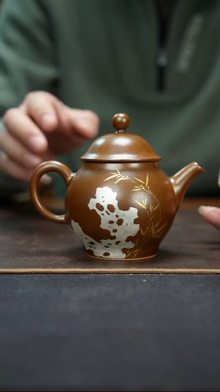 杯紫金釉金银竹石图秋水壶