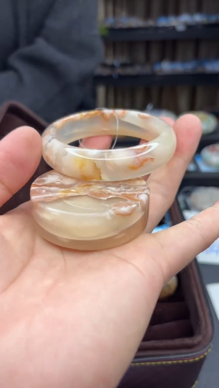 【闪购商品】石英质玉手镯未镶嵌833（57圈赠送镯心）