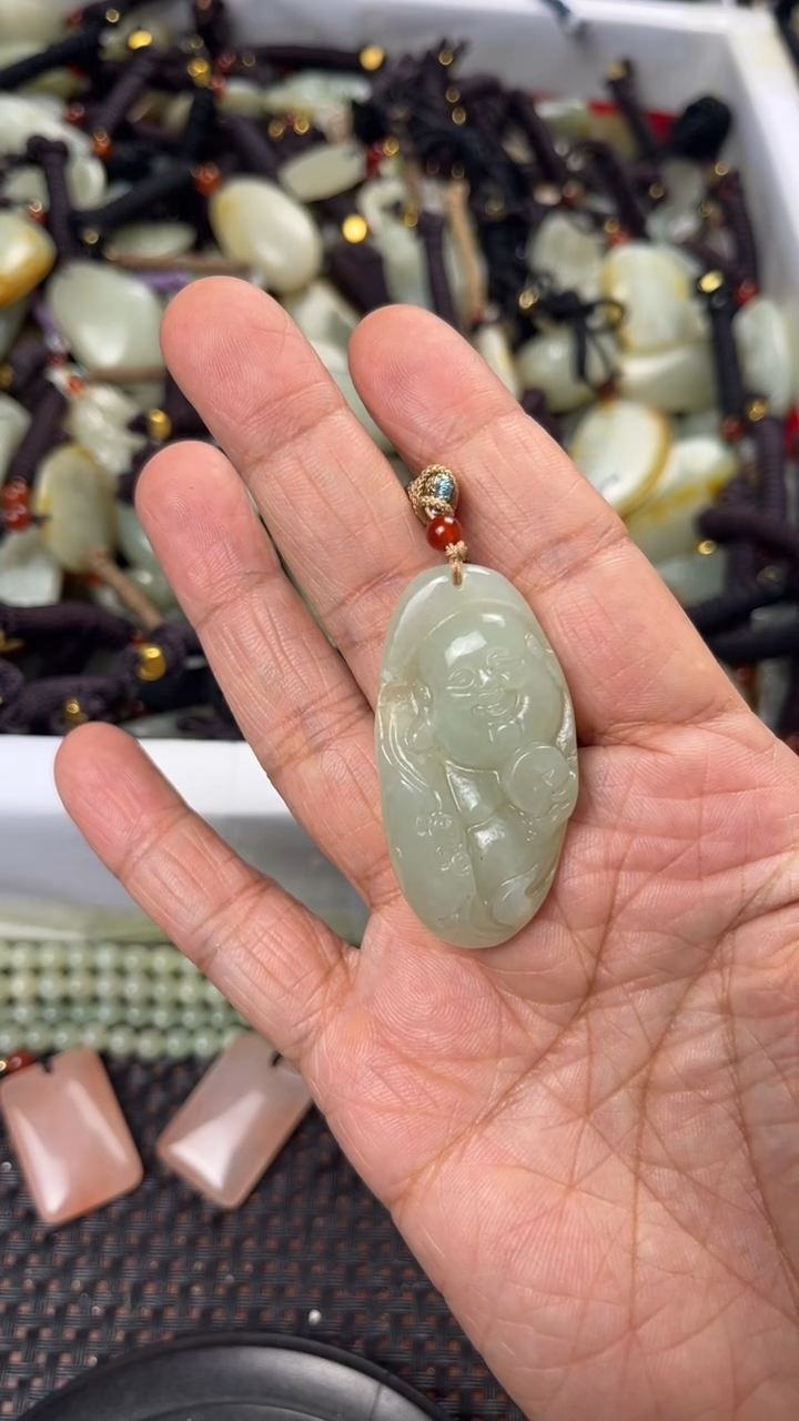 【闪购商品】和田玉颈饰未镶嵌多样性发货没有证书拍一发一有瑕