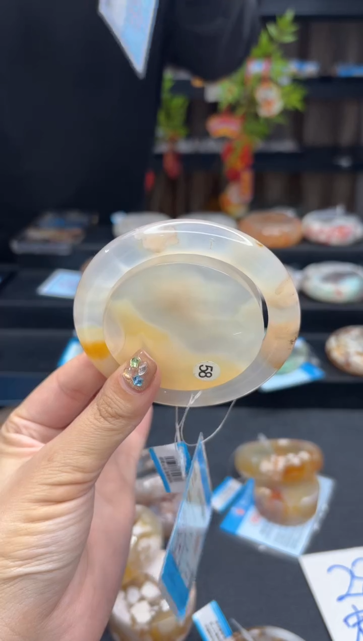 【闪购商品】石英质玉手镯未镶嵌2356（59圈赠送镯心）