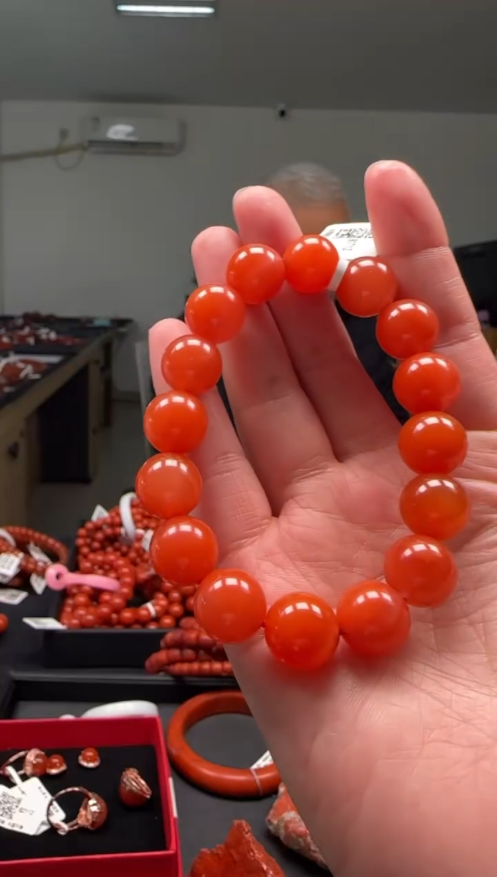 【闪购商品】南红玛瑙12mm保山手串圆珠未镶嵌多样性发一件