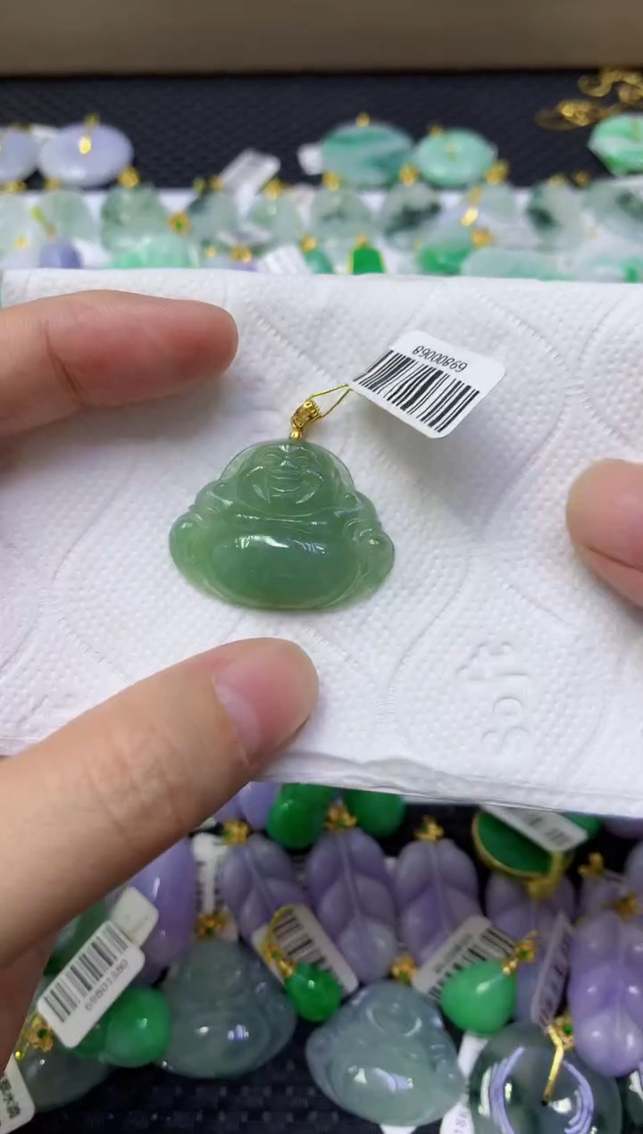 颈饰未镶嵌翡翠天然缅甸翡翠A货