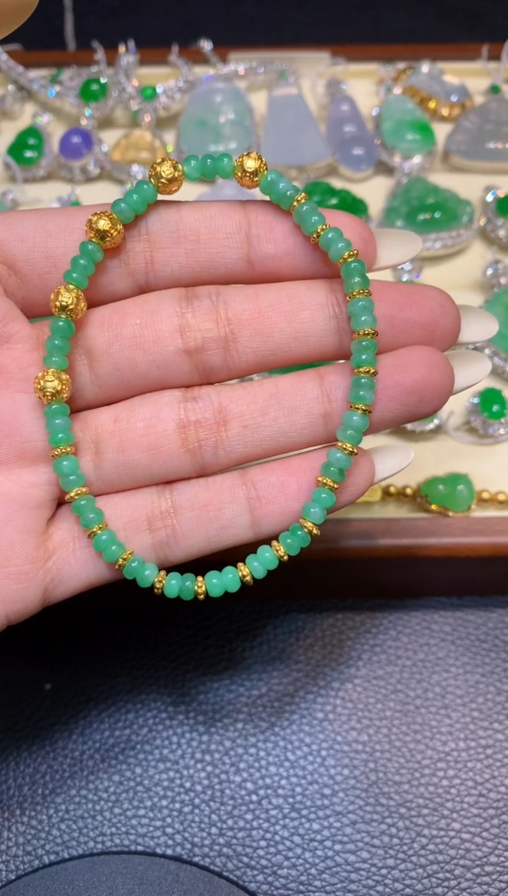 18K金镶嵌手链翡翠1