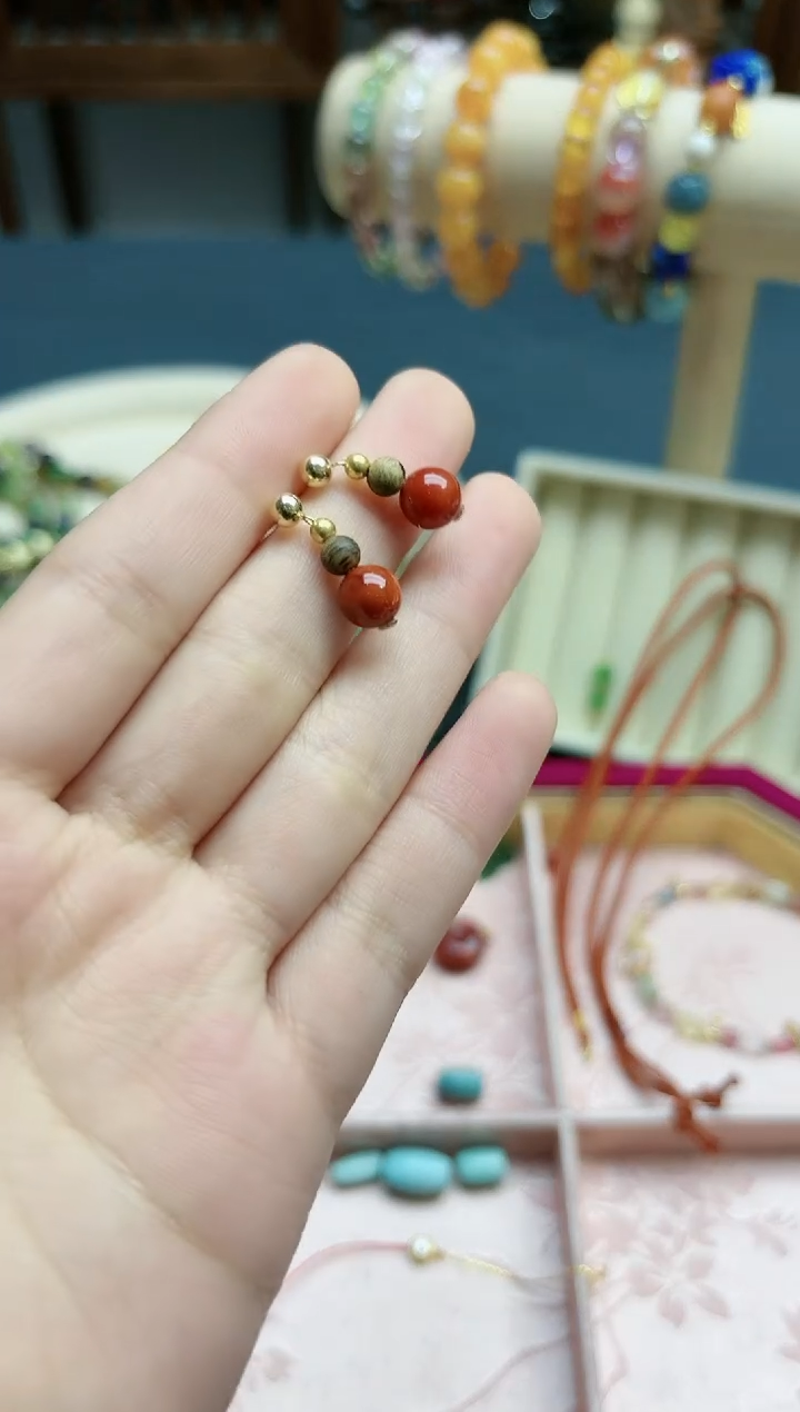 【闪购商品】南红玛瑙耳钉18K金镶嵌18k金南红耳钉*1 ZX
