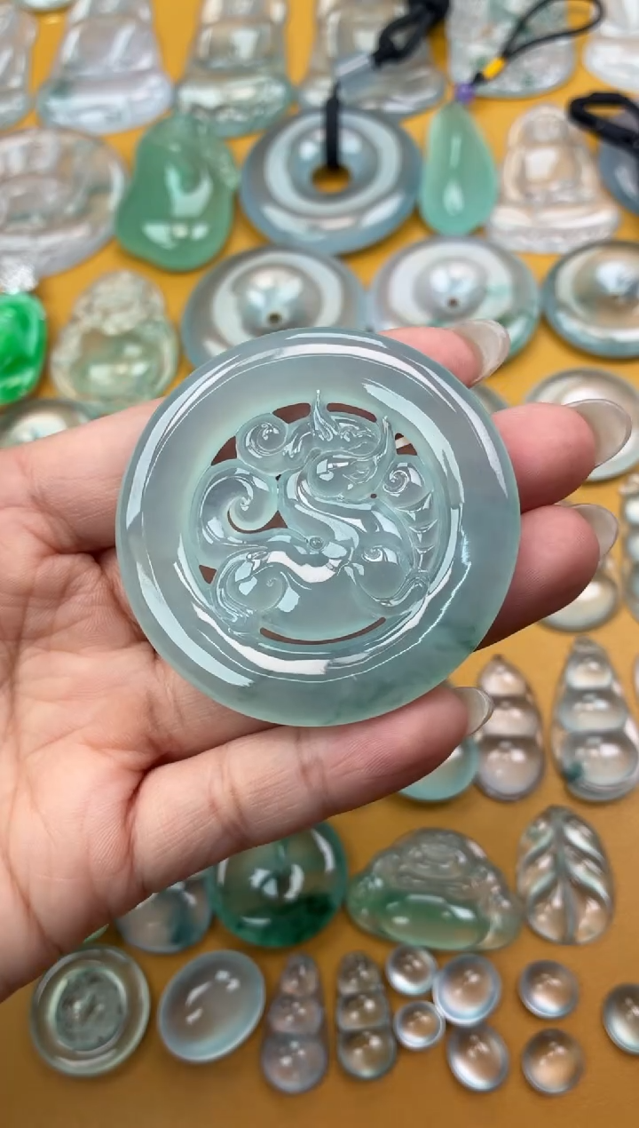 吊坠(不含链)未镶嵌翡翠5 麒麟圈 53.8 5.7