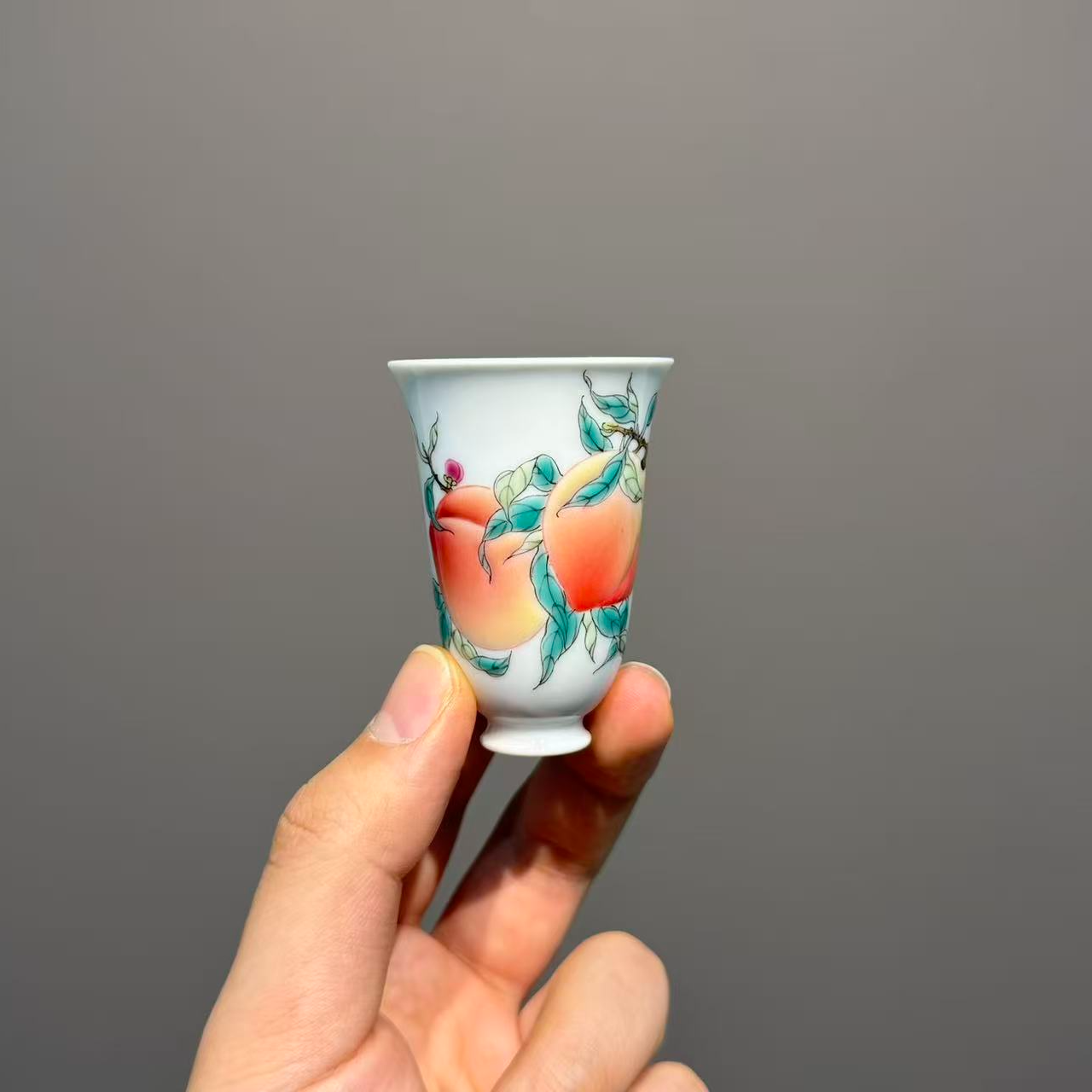 【预售】景德镇 一儒堂出品 翡翠桃 小闻香杯