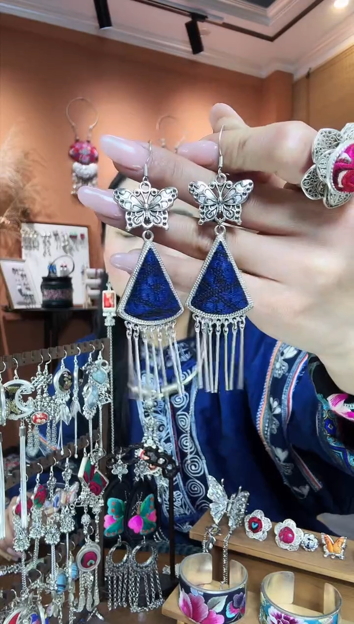 【闪购商品】刺绣纯手工民族风耳环