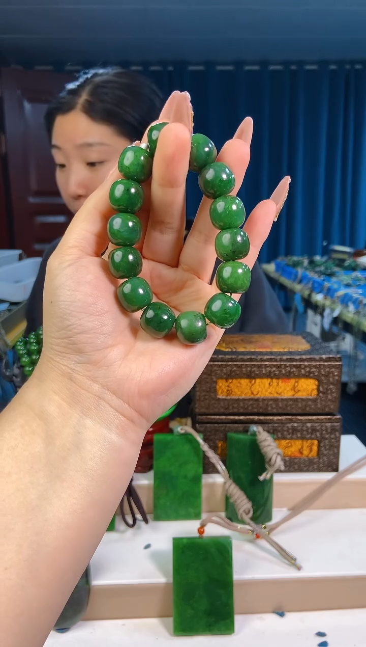 【闪购商品】和田玉挂件未镶嵌1