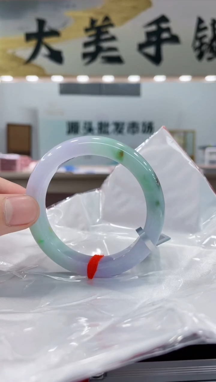 【闪购商品】翡翠手镯未镶嵌手镯