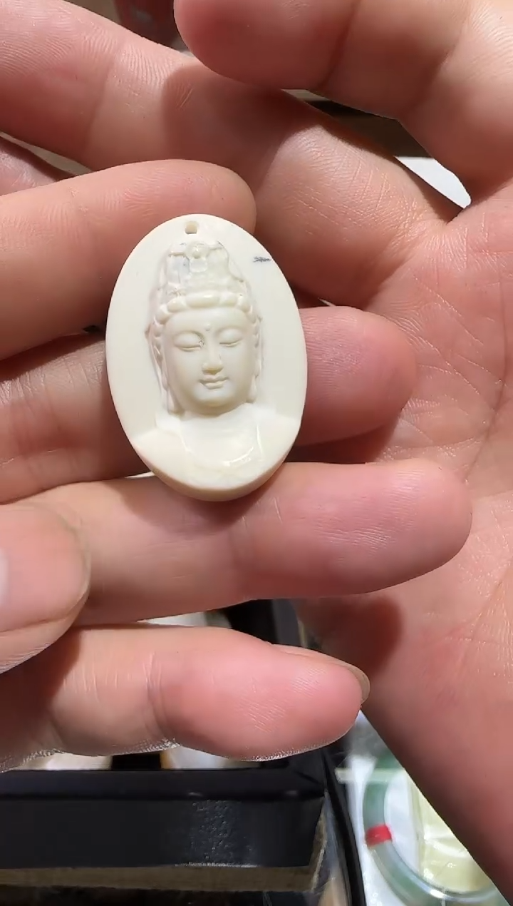 和田玉未镶嵌颈饰自*和田玉35*25*10