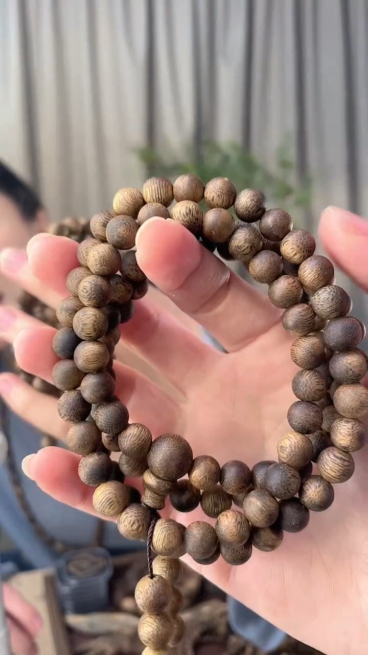 沉香手串天然沉香，假一赔四，多样性发其一