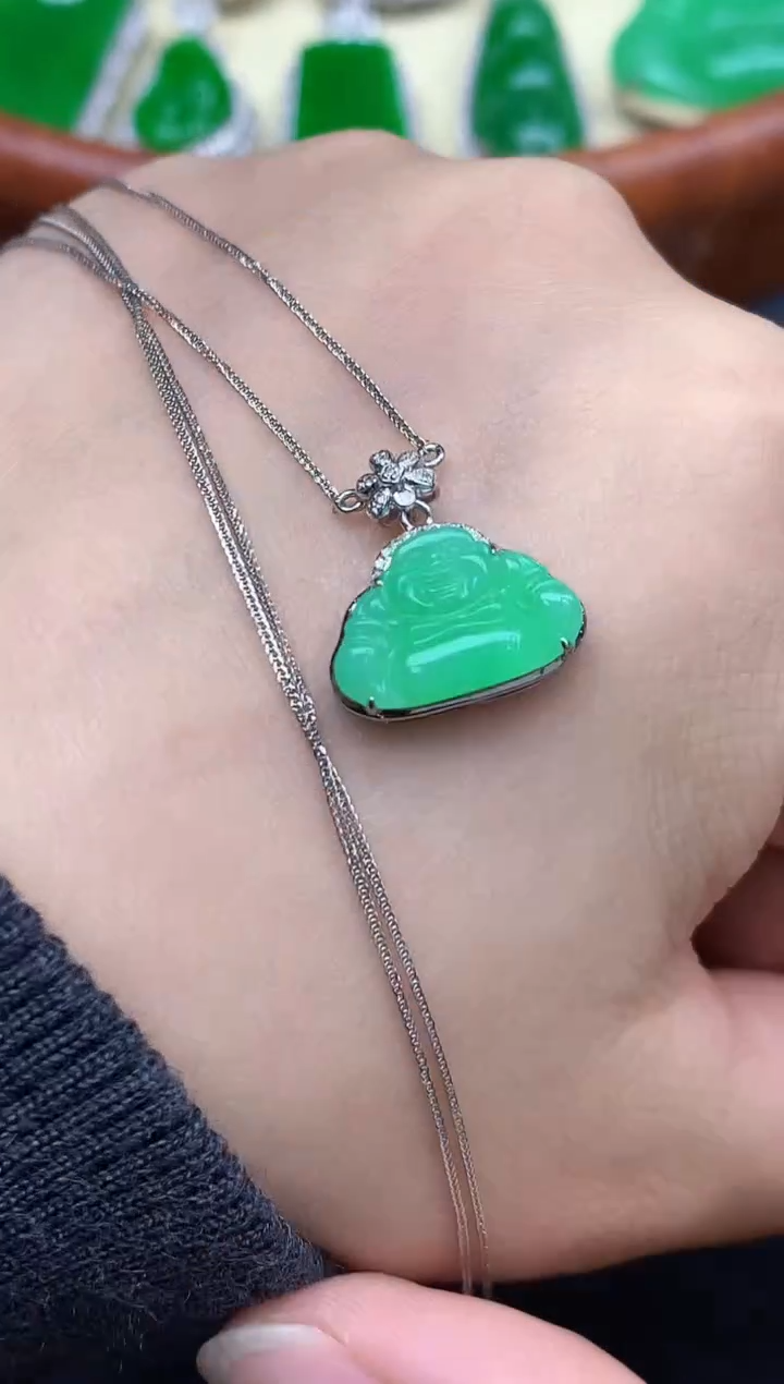 颈饰18K金镶嵌翡翠420-中国好珍宝