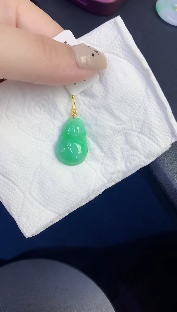 颈饰18K金镶嵌翡翠缅甸天然翡翠A货