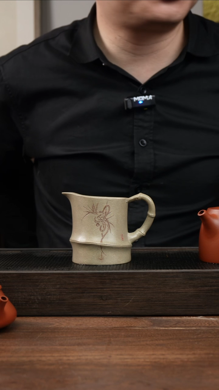 茶杯紫砂C***h 本绿  竹节公道杯 ！  刻绘蛇   200CC 