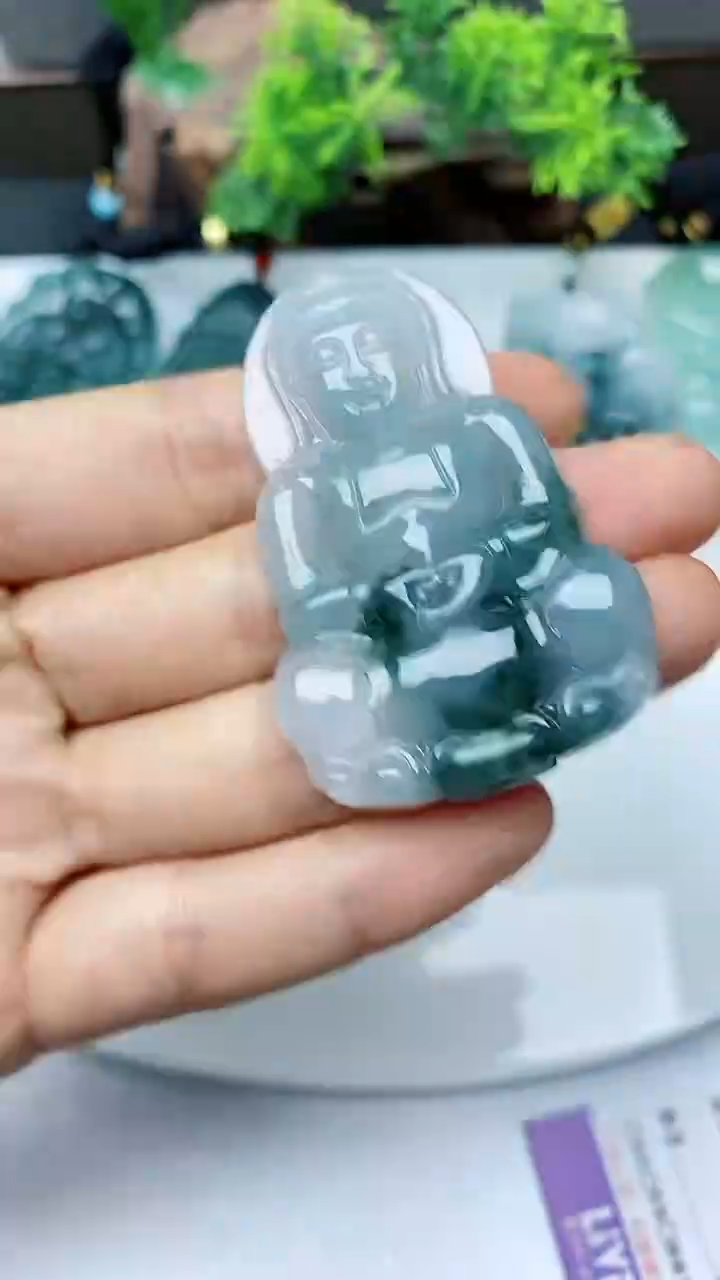 【闪购商品】翡翠颈饰未镶嵌         