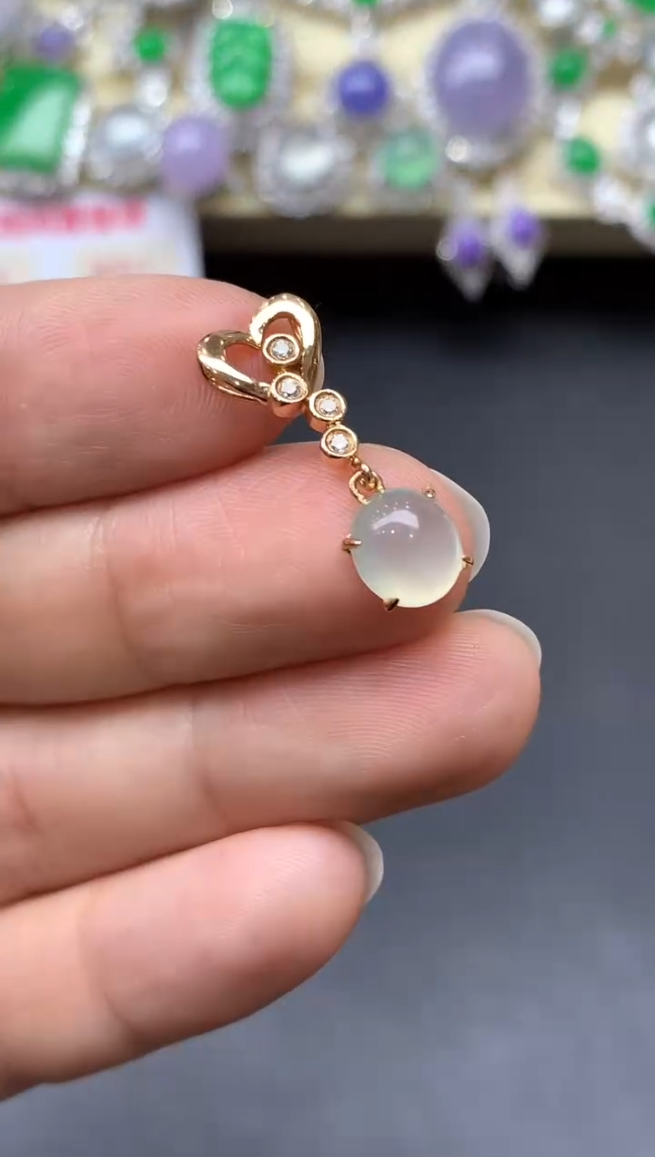 颈饰18K金镶嵌翡翠97-中国好珍宝