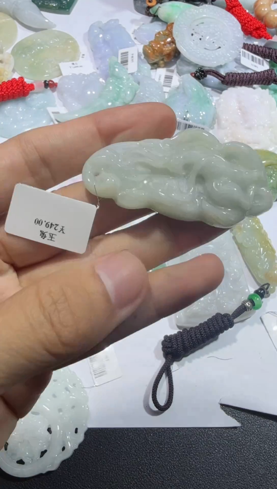 【闪购商品】翡翠颈饰未镶嵌00009808