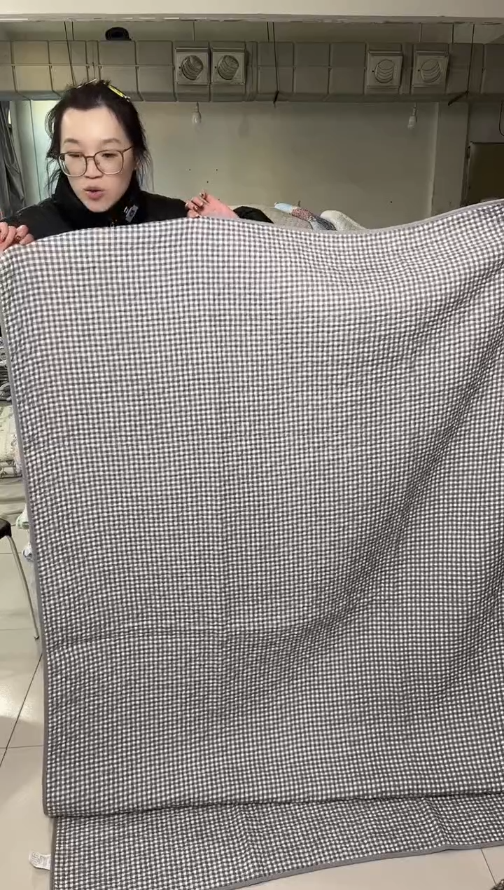 棉135*200灰白格子