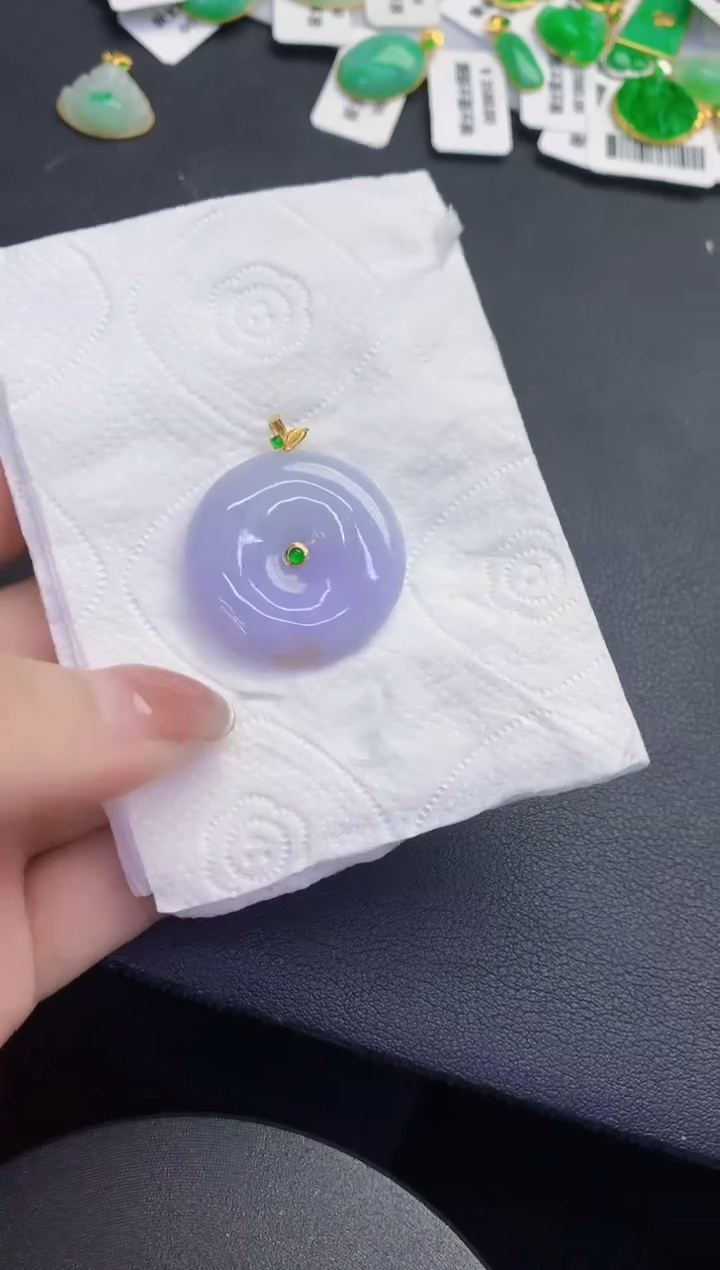 颈饰18K金镶嵌翡翠缅甸天然翡翠A货