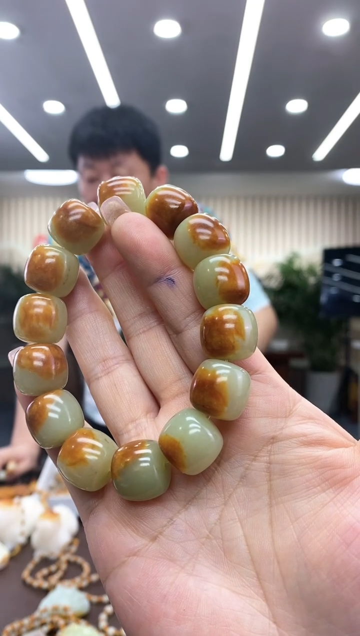 【闪购商品】透闪石质玉手串未镶嵌手串