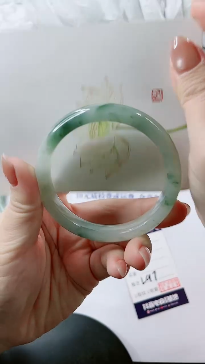 【闪购商品】石英质玉手镯未镶嵌多样性发货L97