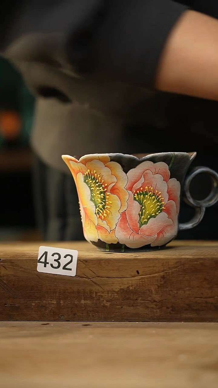 【闪购商品】瓷片新品！设计师款手绘/咖啡杯 羽川