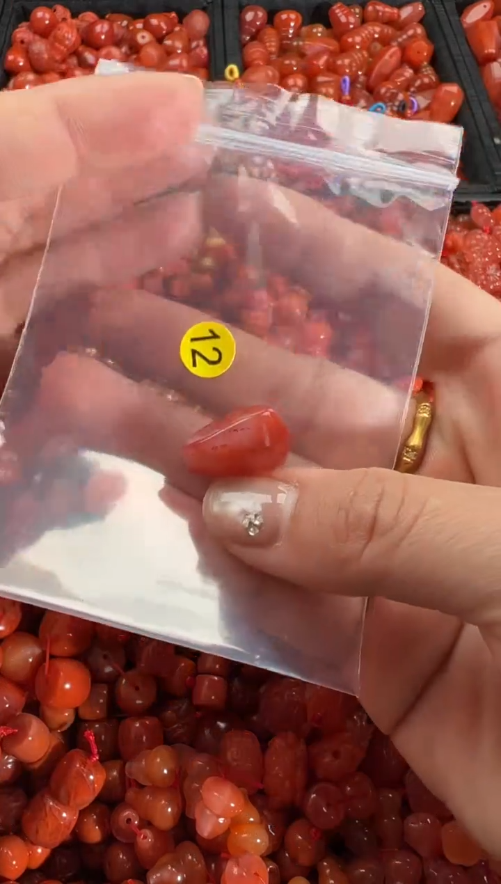 【闪购商品】南红玛瑙颈饰未镶嵌1