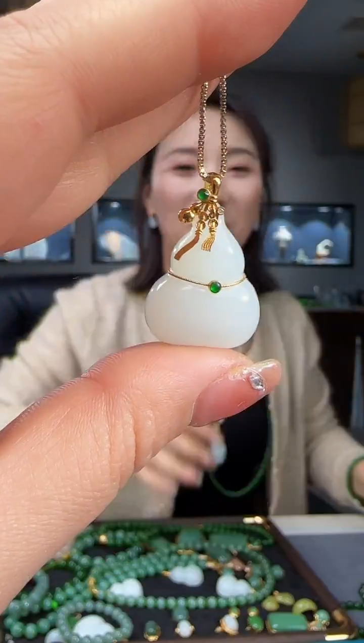 吊坠(不含链)18K金镶嵌和田玉1