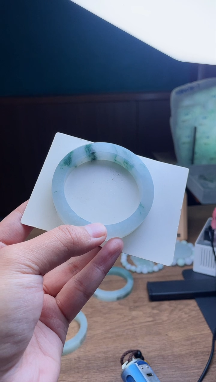 【闪购商品】定制翡翠手镯未镶嵌定制