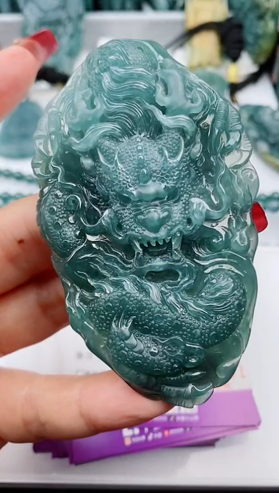 【闪购商品】翡翠颈饰未镶嵌           