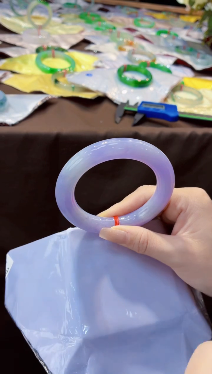 翡翠未镶嵌手镯（圆镯）手镯定金7