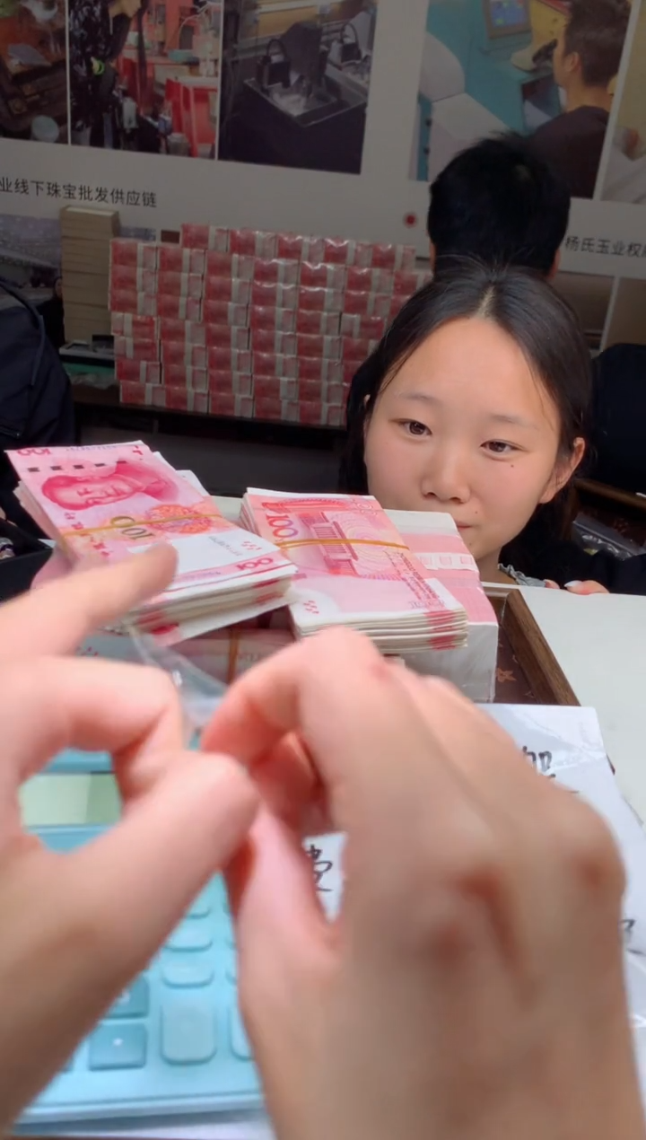 【闪购商品】水晶手串未镶嵌天然水晶-多样性发货