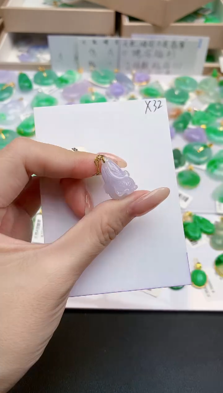 颈饰18K金镶嵌翡翠天然缅甸A货翡翠