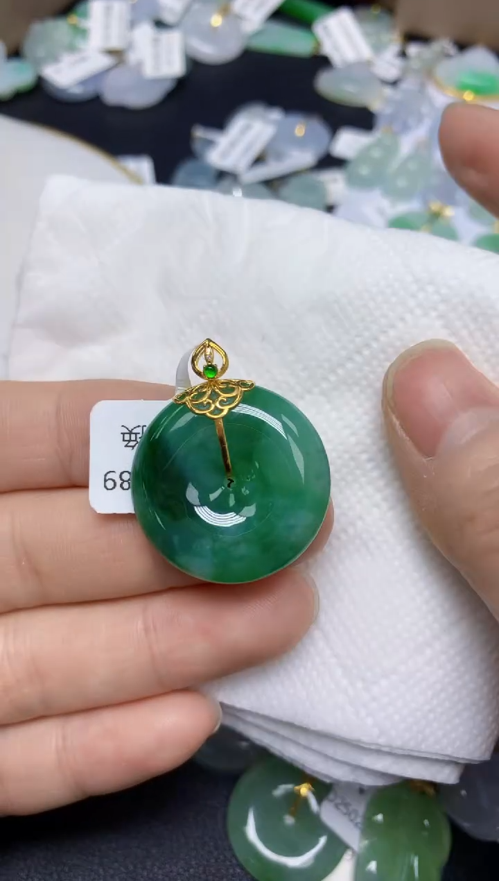 【闪购商品】翡翠挂件18K金镶嵌 天然翡翠A货