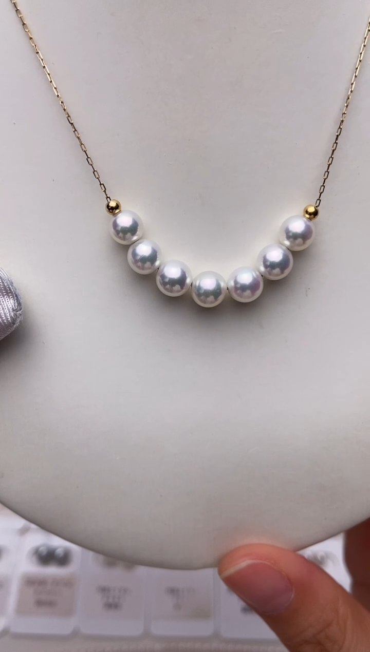 颈饰18K金镶嵌海水珍珠微笑链颈饰