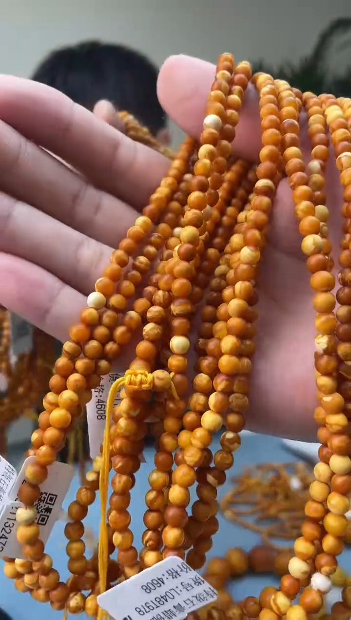 未镶嵌蜜蜡珠宝奇石011，4假一罚十多样性发其一