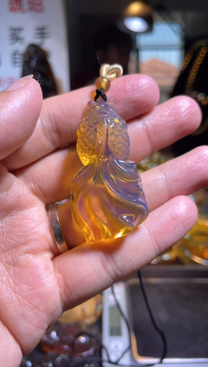 【闪购商品】琥珀裸石未镶嵌金蓝 小鱼 金玉满堂