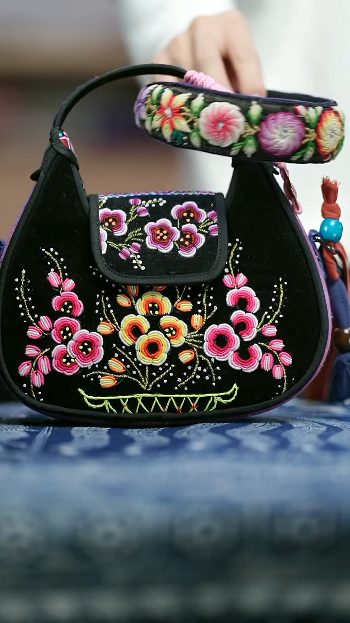 织绣L670黔东南苗族刺绣