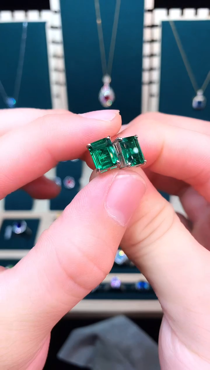 耳钉透辉石银S925镶嵌......