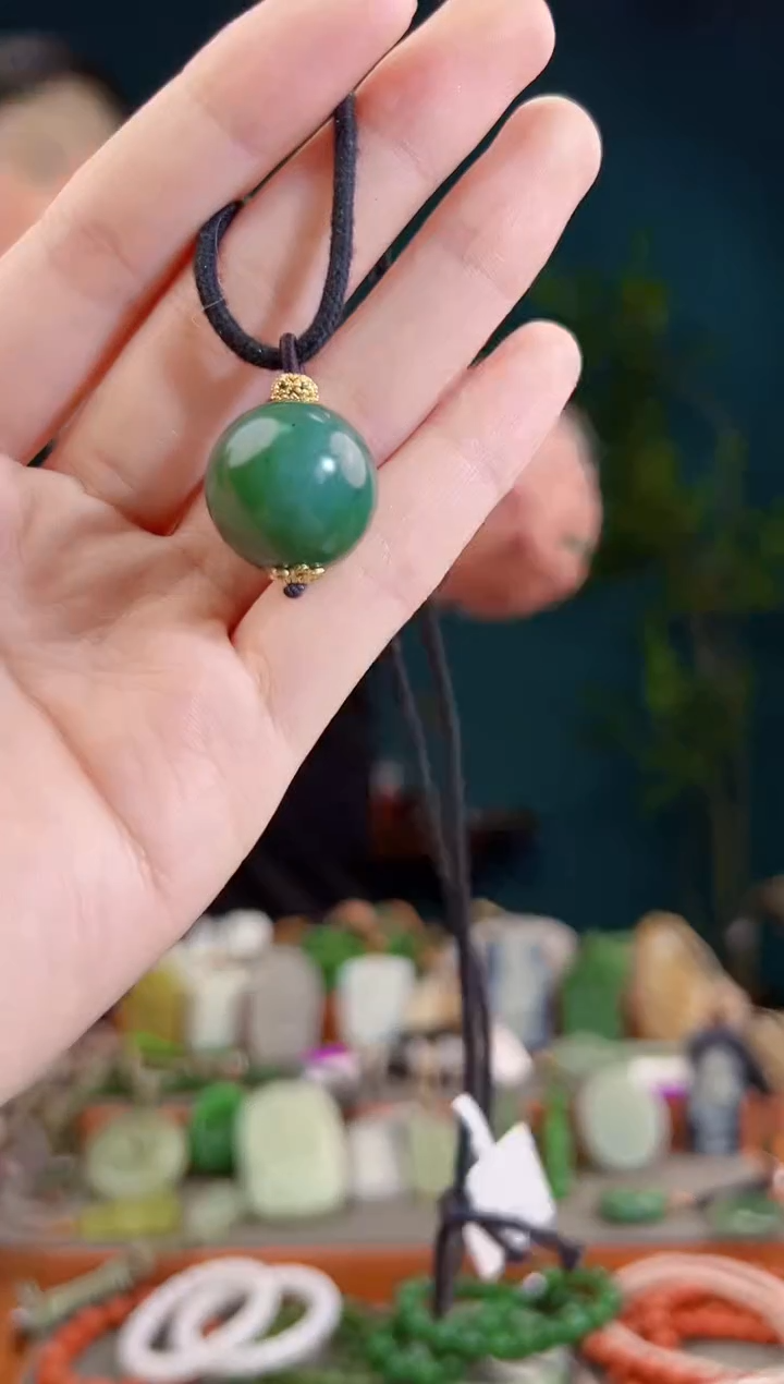 颈饰未镶嵌和田玉一物一证 拍一单发一个