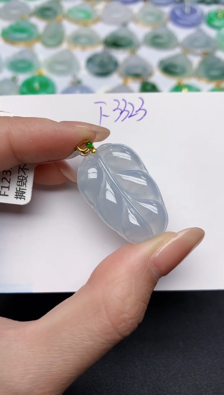 颈饰18K金镶嵌翡翠天然缅甸A货翡翠百元以上9元证书费自理