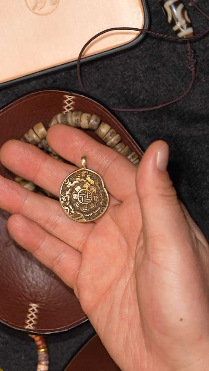 【闪购商品】冲赛康胡子哥，藏传九宫八卦牌94