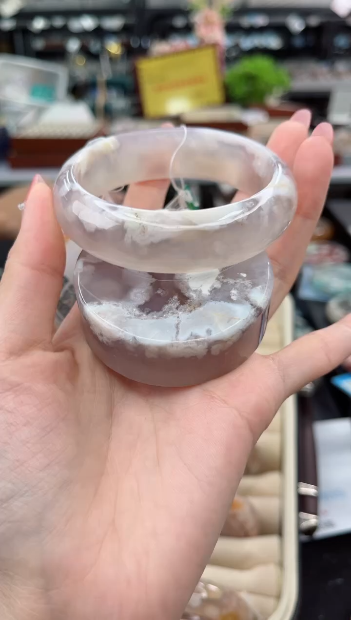 【闪购商品】石英质玉手镯未镶嵌58圈口（赠品镯心）3571238