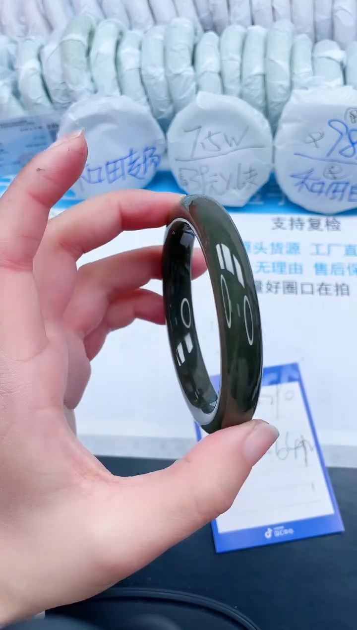 【闪购商品】和田玉手镯未镶嵌290-64