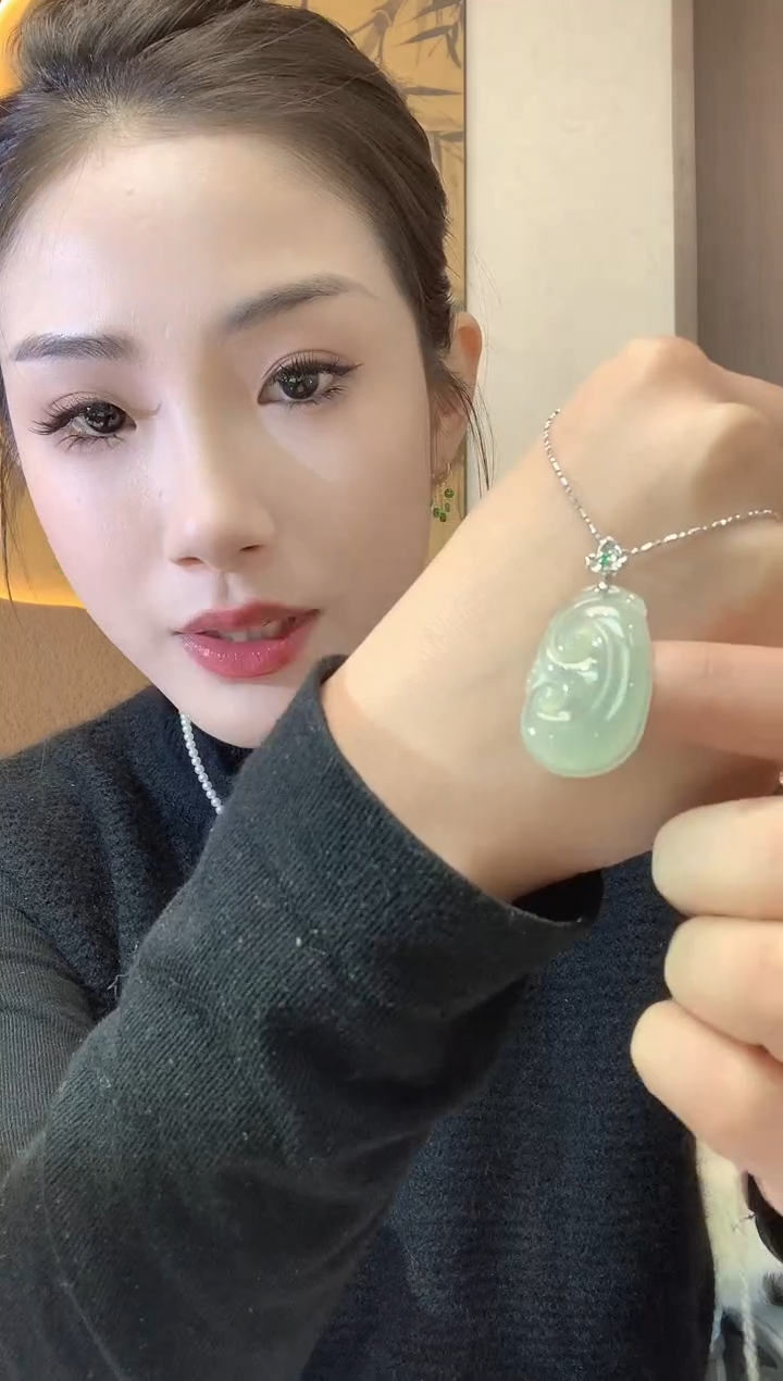 【闪购商品】翡翠吊坠(不含链)18K金镶嵌A2|