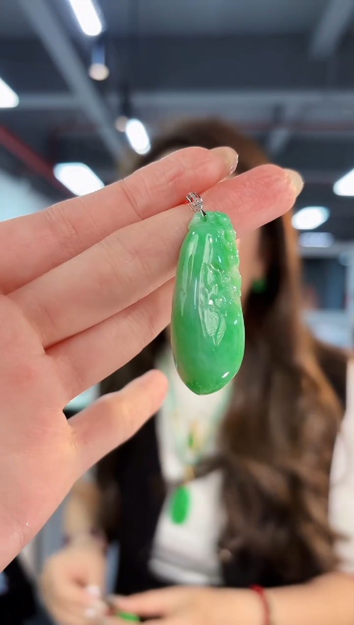 【闪购商品】翡翠颈饰18K金镶嵌缅料A货/支持复检/一件